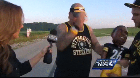 Steelers_fans_come_from_far_and_wide_for_2015_training_camp (1)